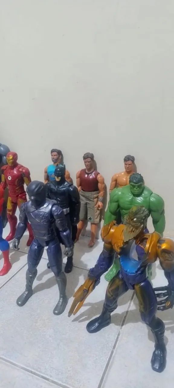 Bonecos Marvel e Max steel  - Foto 2