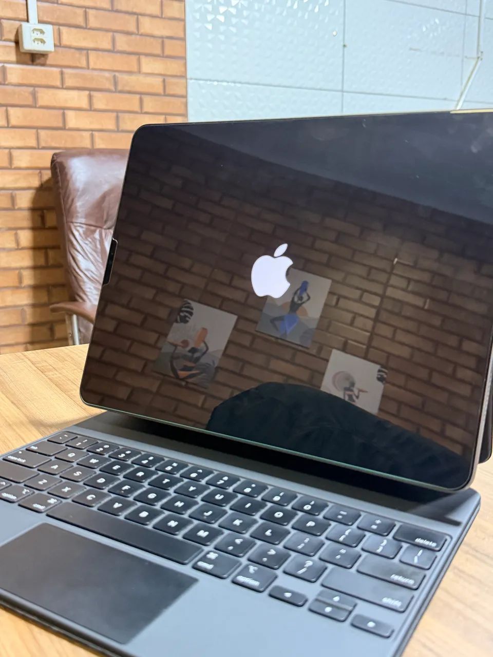 Ipad 11 pro 12.9 com teclado original  - Foto 2