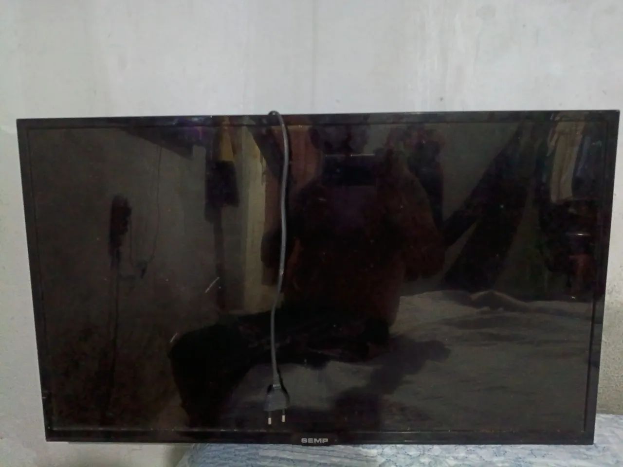 Vendo tv 32 tela quebrada 