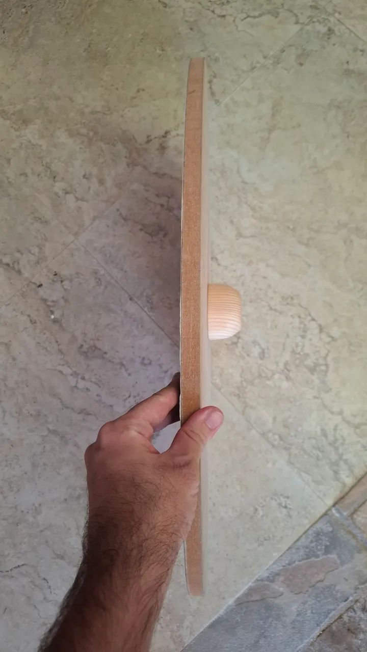 Prancha equilibrista de madeira com bolinha - Foto 3