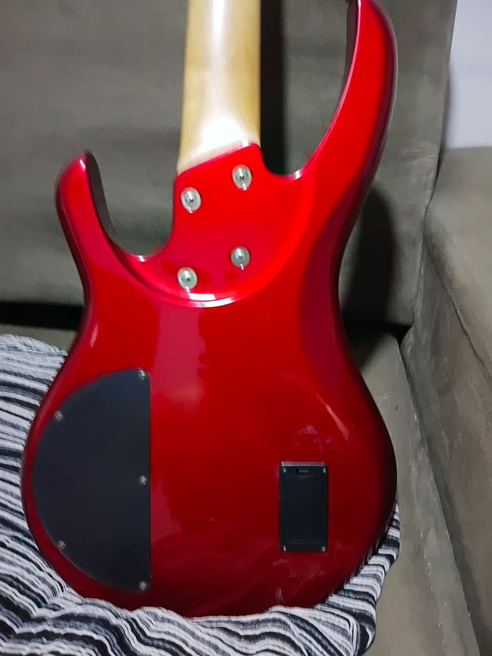 Contra baixo 
