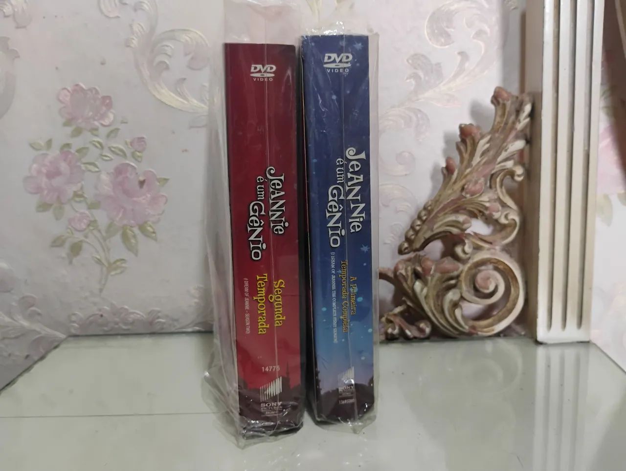 Boxset de DVDS "Jeannie é um Gênio" 1ª a 2ª Temporada Lacrada Sem Uso  - Foto 4