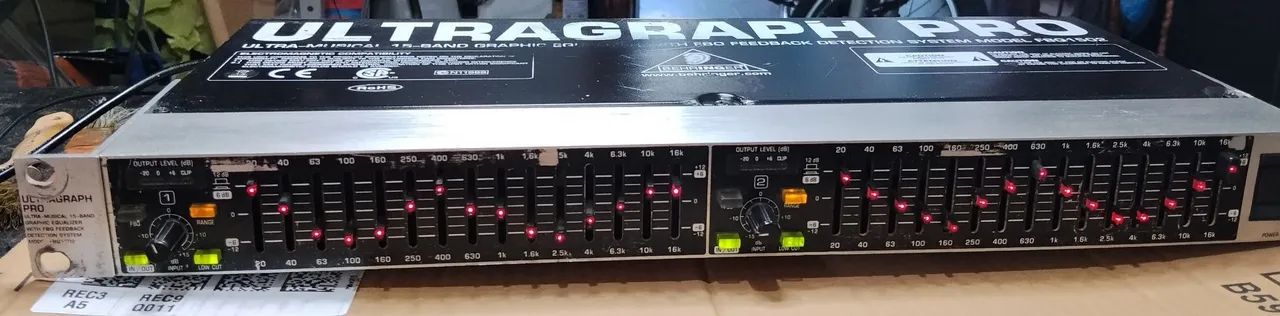 Equalizador Behringer Ultragraph Pro FBQ1502 - Foto 3