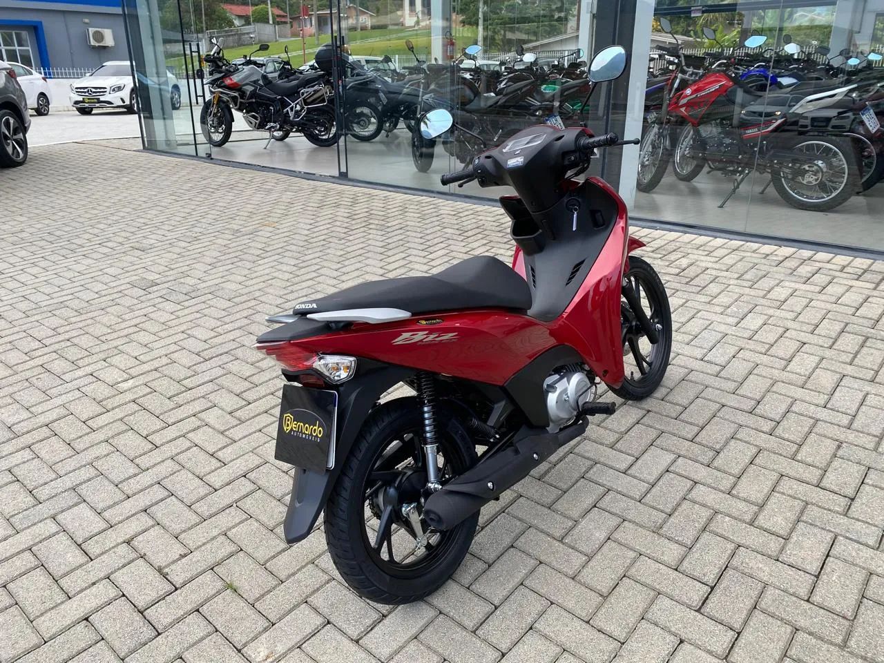 Honda BIZ 125 123 cc  - Foto 2