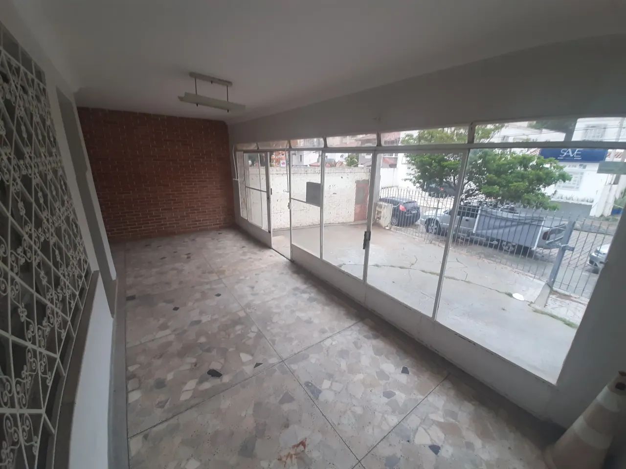 CASA COMERCIAL- ÁREA UTIL 293 - GARAGEM  P/ 3 CARROS- CAMBUÍ - Foto 4