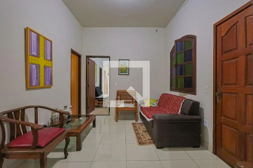 Casa à Venda - Floresta, 5 Quartos, 162 m2