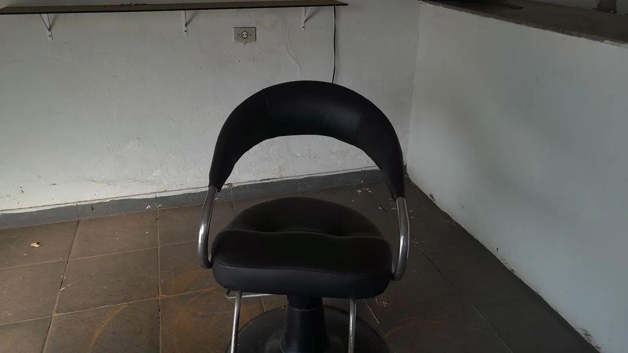 ESPELHO E CADEIRA DE SALÃO  - Foto 4