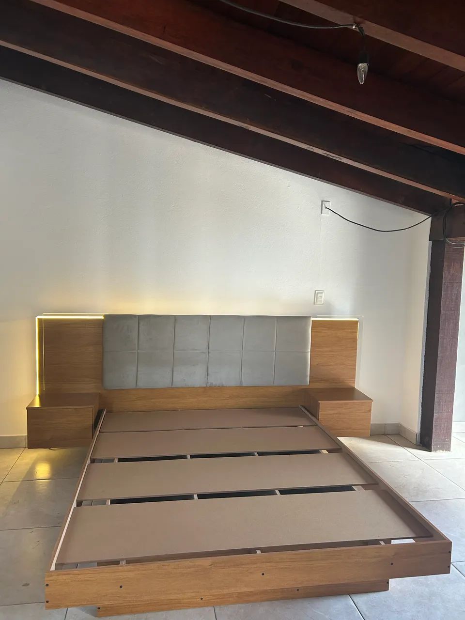 Cama Queen com Cabeceira com LED e gavetas - Foto 4