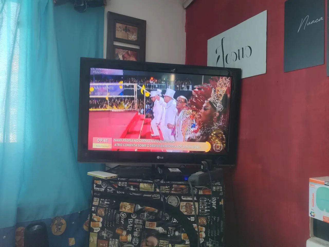Vendo TV LG 32 polegadas não é smartv mais funcionando perfeitamente com controle 