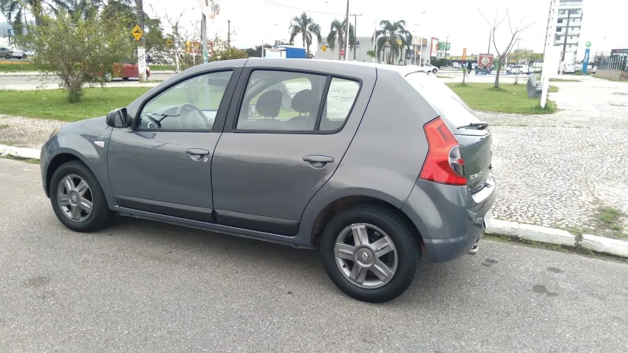 Renault Sandero Expression Hi-flex 1.6 8V 5P 2010 - Foto 2