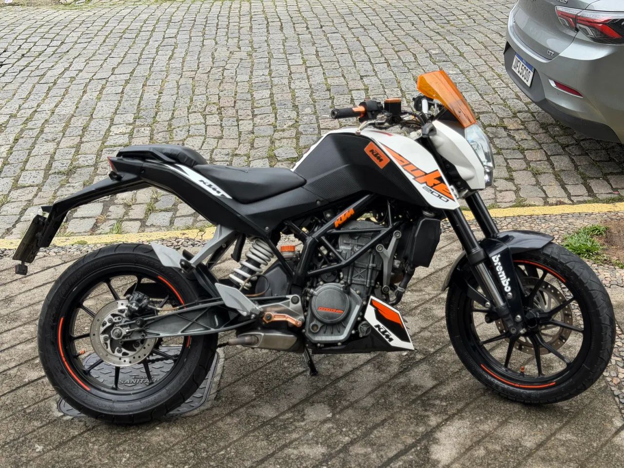 Ktm duke 200 