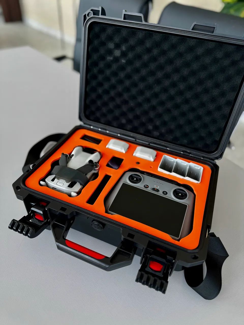 DJI Mini 4 Pro - Fly More Combo - Foto 3