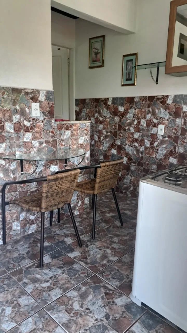 Aluga-se Apto 1 e 2 quarto mobiliado R.João Valério entre Djalma Batista/Constantino Nery 