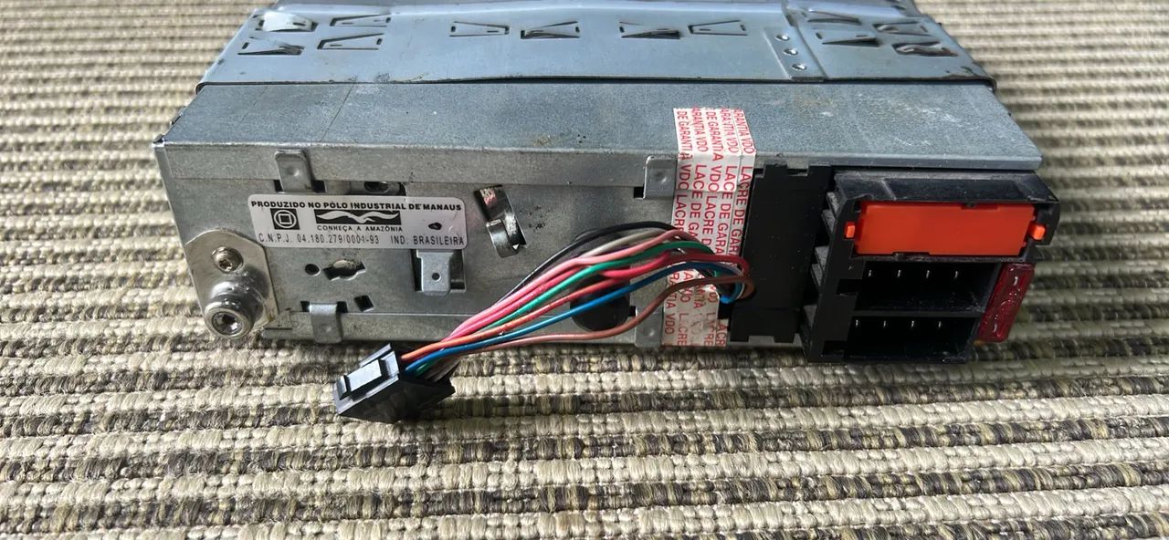 rádio automotivo e toca-CDs da marca Siemens VDO - Foto 3