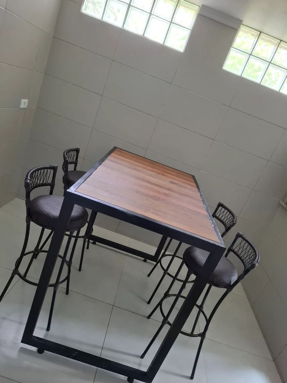 Mesa bistrô - usada