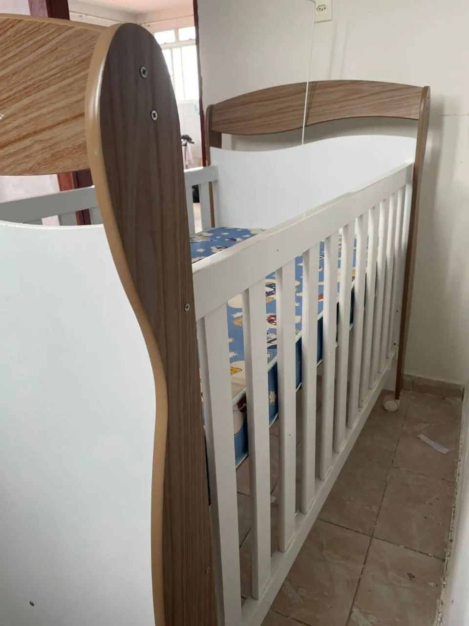 Vende - se berço em ótimo estado, nunca usado  - Foto 2