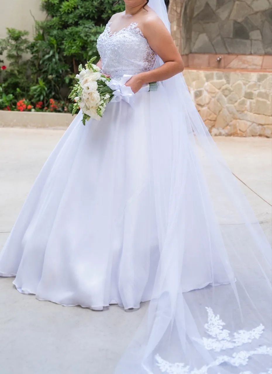 Vestido de noiva 2 em 1 (longo e curto ) - Foto 2