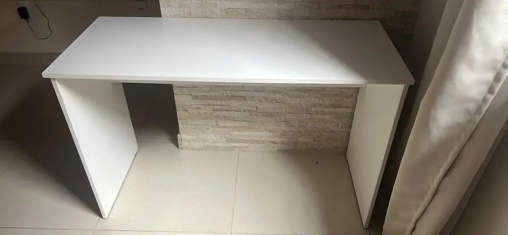 Vendo Mesa MDF branca 