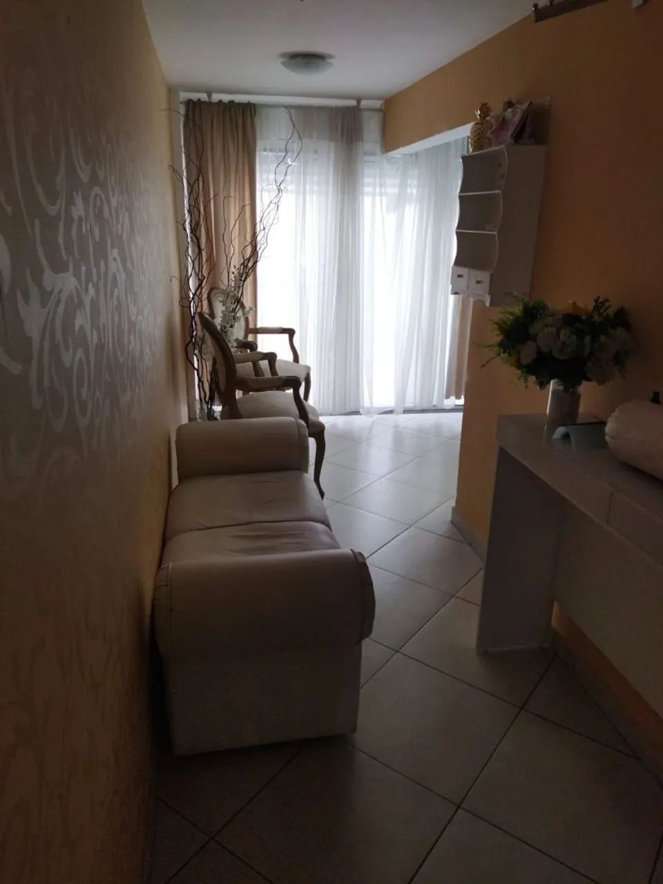 Alugo Sobreloja rua Aricuri