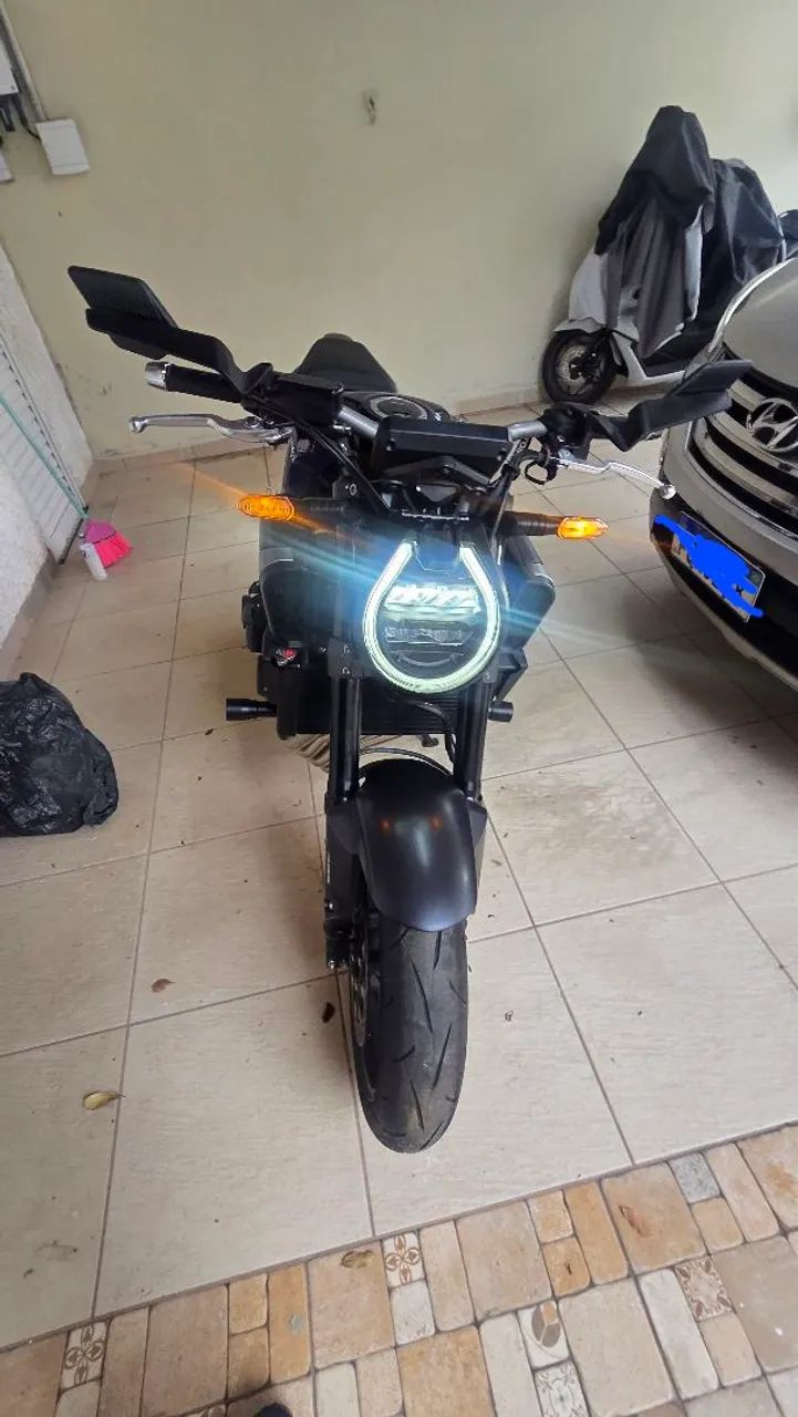 CB650R ECLUTH 2026 - Foto 4