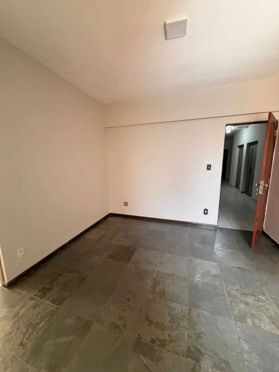 Apto, 75m², 1/4, 1 Vaga no Edifício Cláudio Chaves - Foto 4