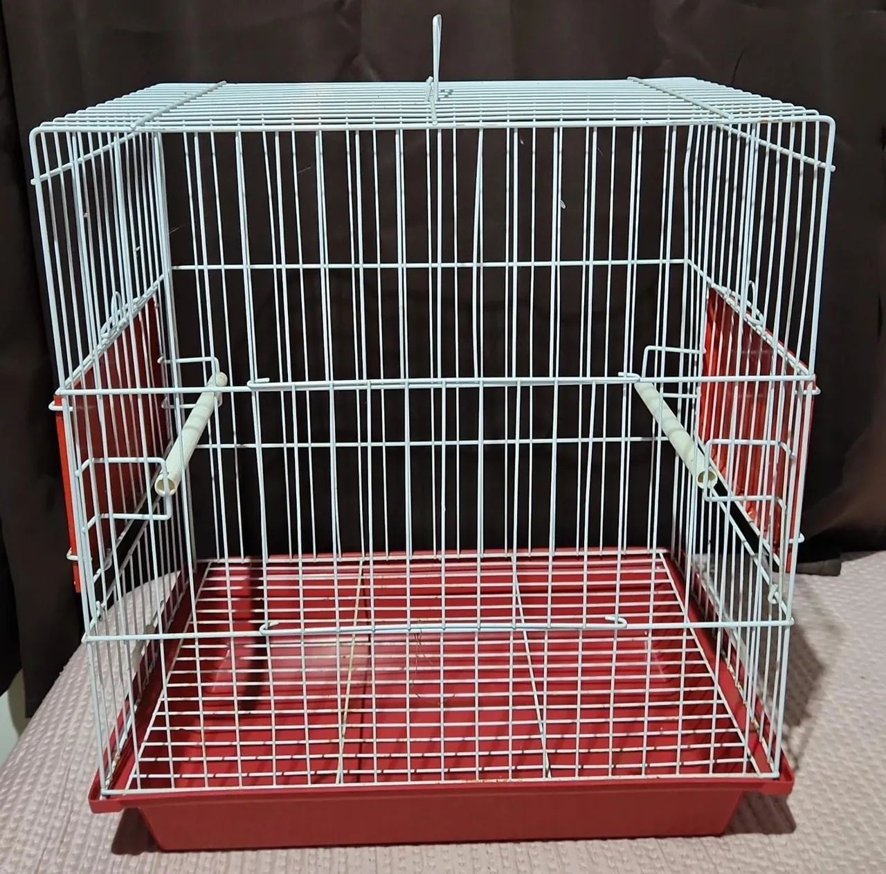Vende-se gaiola 