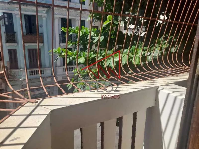 Apartamento - / Residencial / Centro