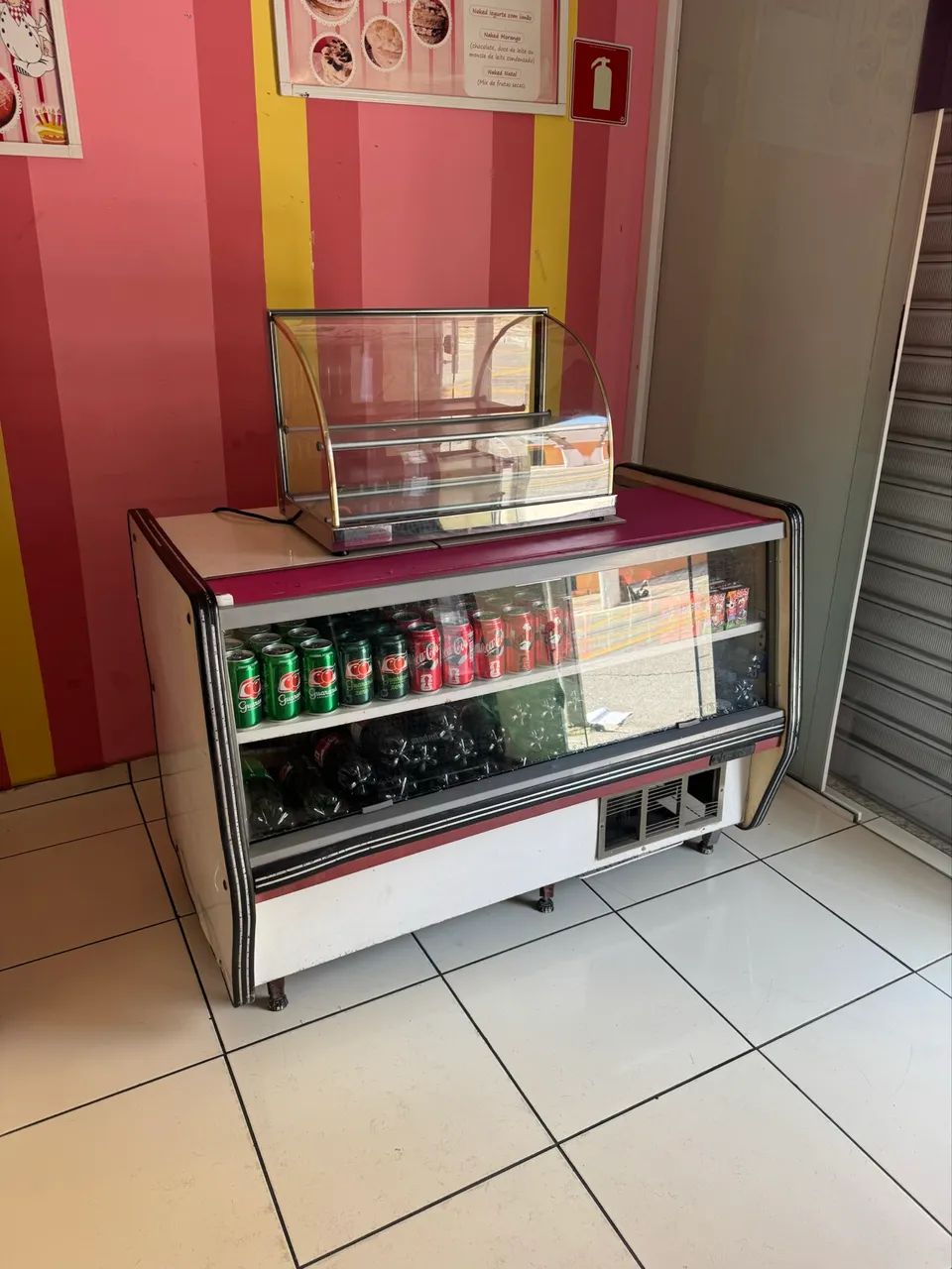     Expositor Refrigerado 220V Funcionando Perfeito Ótimo Estado - Foto 4