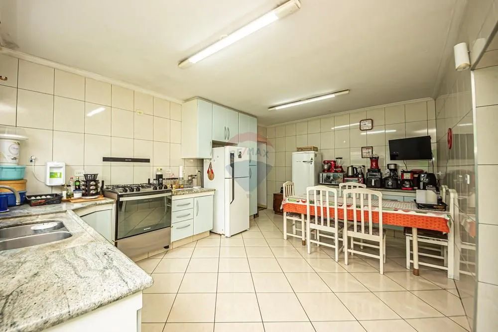 Casa ampla com suíte,espaço gorumet e excelente localização na Vila Bueno Aires - Foto 3