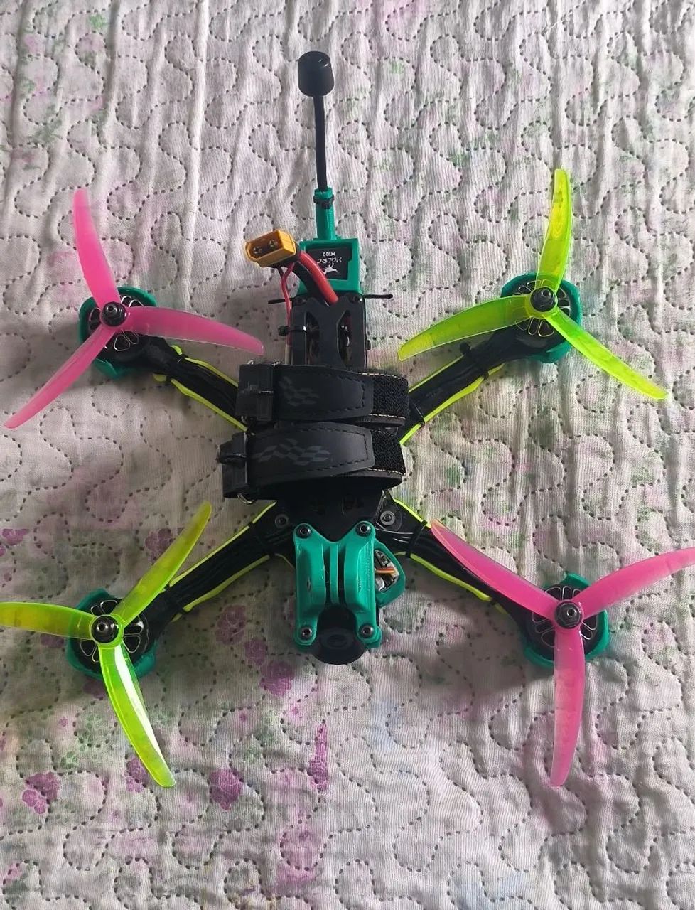Drone Apex 5 FPV Digital Racer Freestyle 