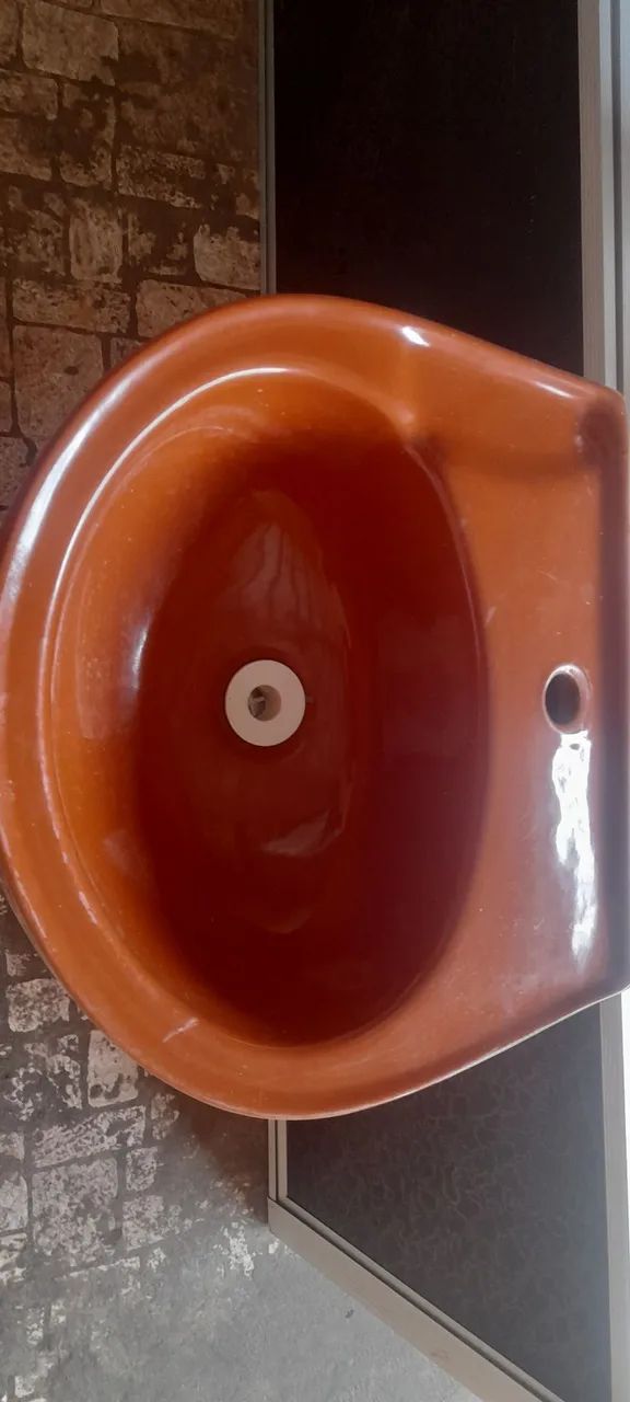 Pia e suporte de banheiro 
