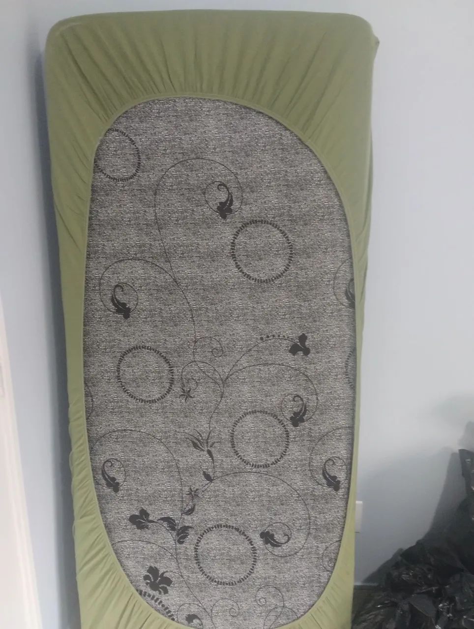 Cama solteiro 1 mês uso 
