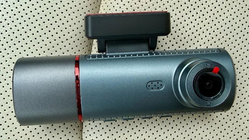 DashCam 4K com 3 câmeras e IR Noturno