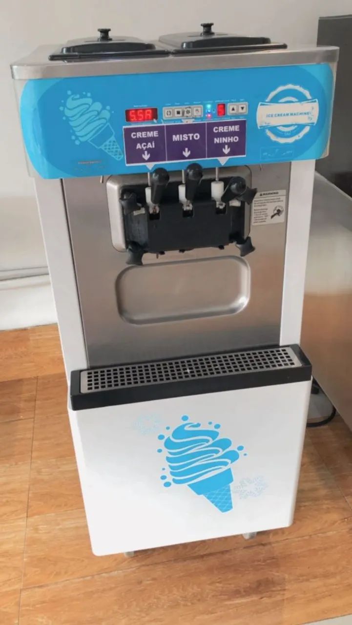 Máquina de sorvete e açaí expresso 