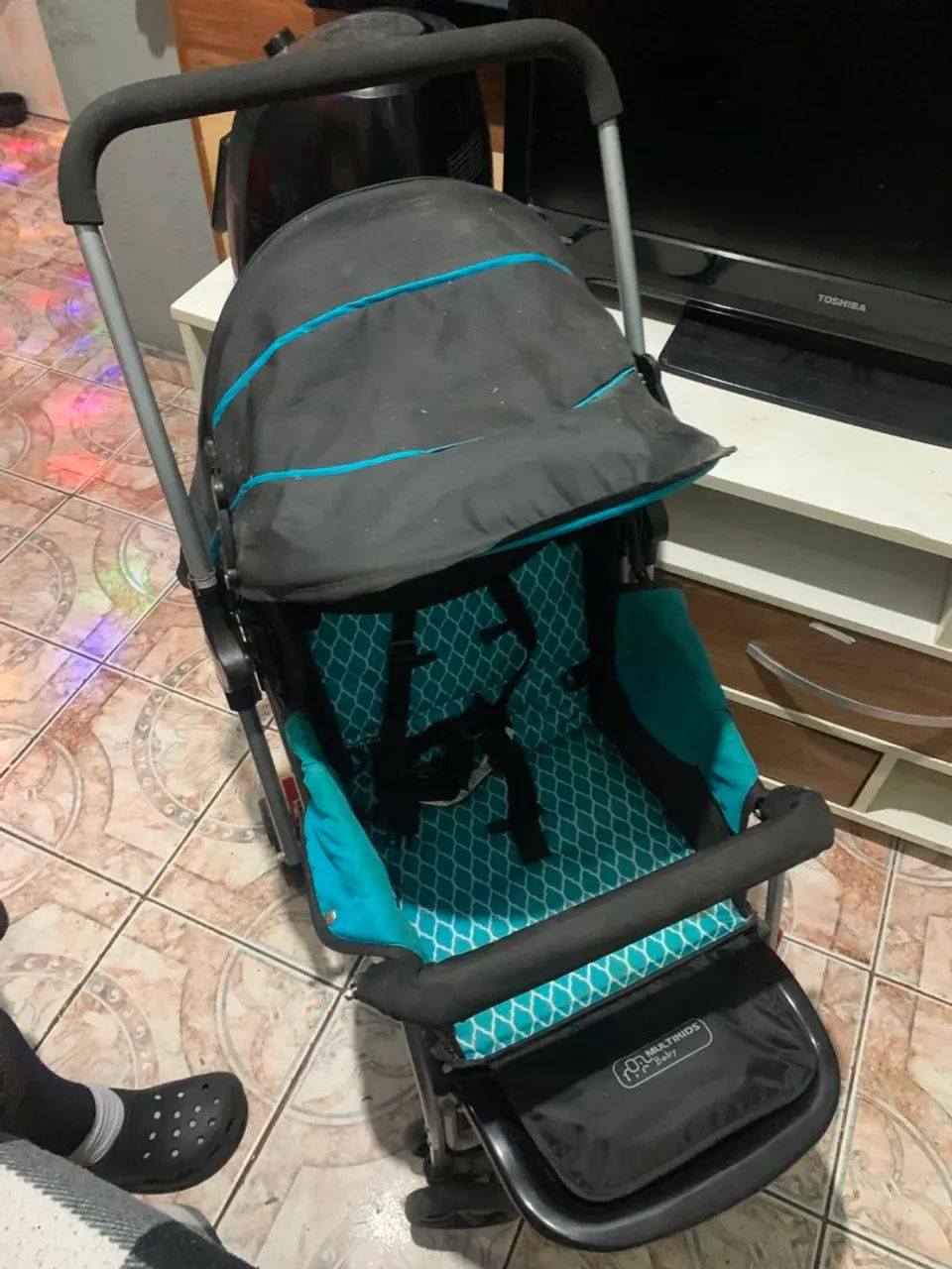 Carrinho de bebê/ passeio dobrável  - Foto 3