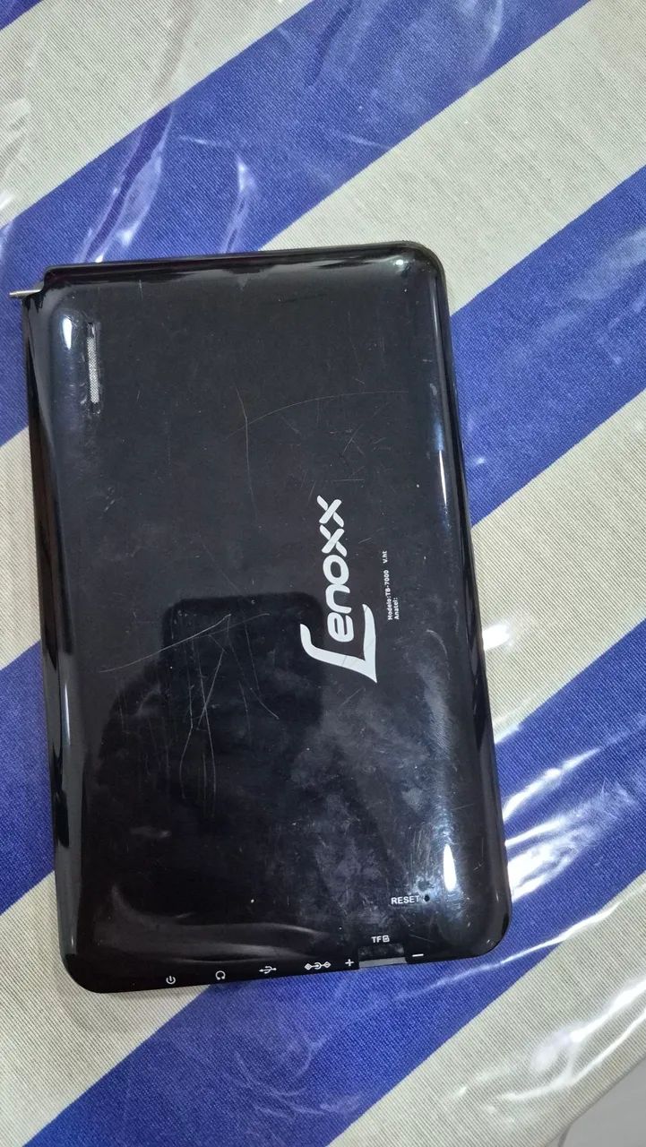 Tablet Lenoxx TB-7000 para peças  - Foto 2