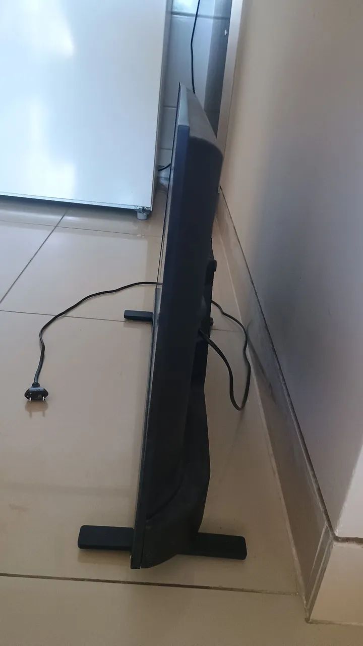 TV com defeito na imagem - Foto 2