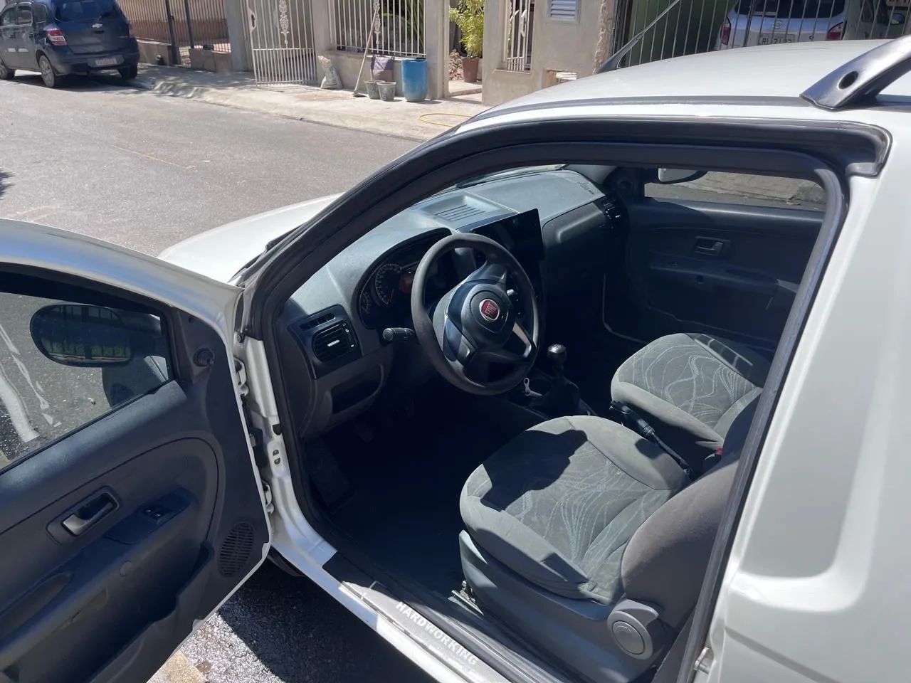 Fiat Strada Working Hard 1.4 Fire Flex 8V CS 2017 - Foto 5