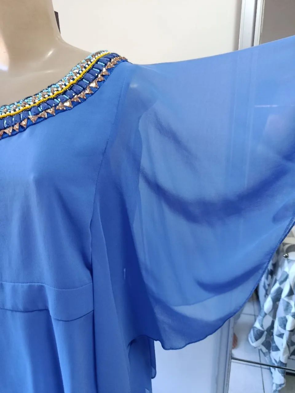 Blusa azul com predraria NOVA  - Foto 4