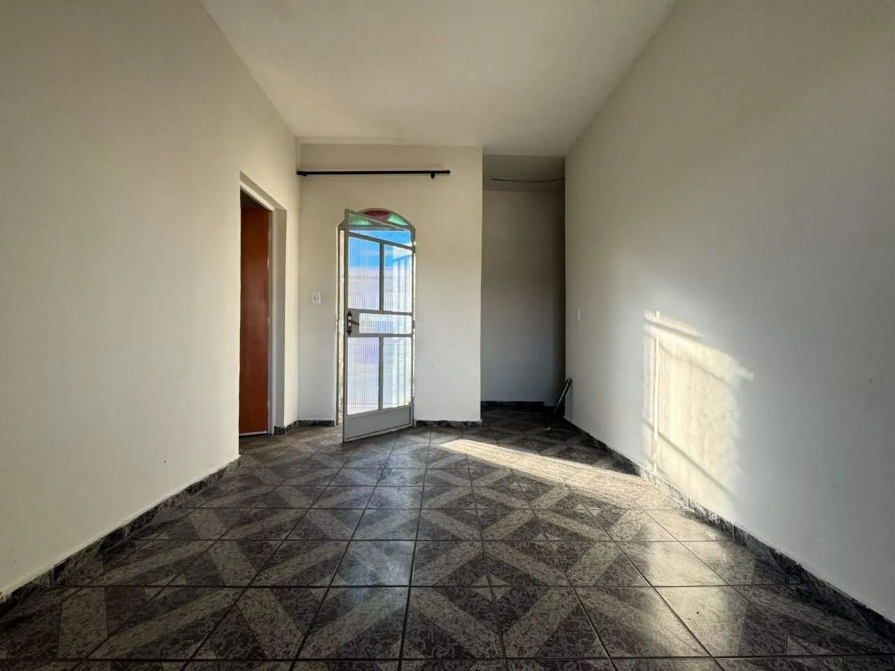 Casa para aluguel - Olaria, 2 quartos - Belo Horizonte - Foto 2