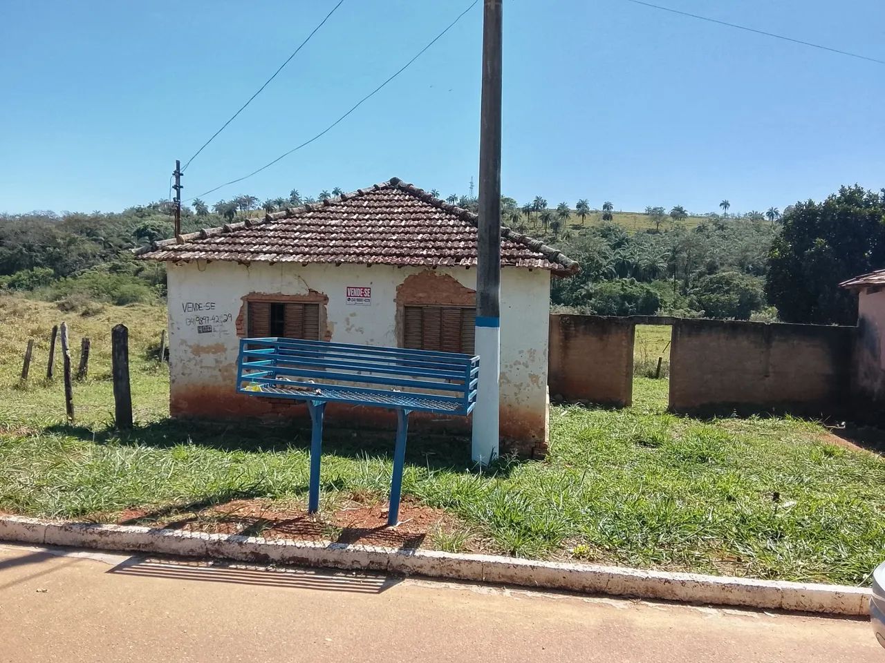Lote contendo uma casa antiga - Foto 2