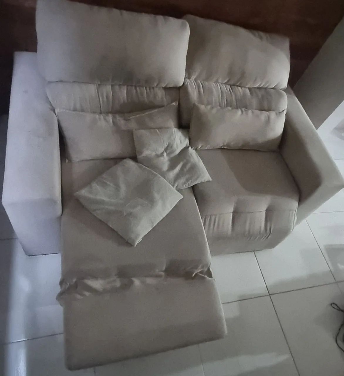 Vendo sofá retrátil e com chaise  - Foto 2