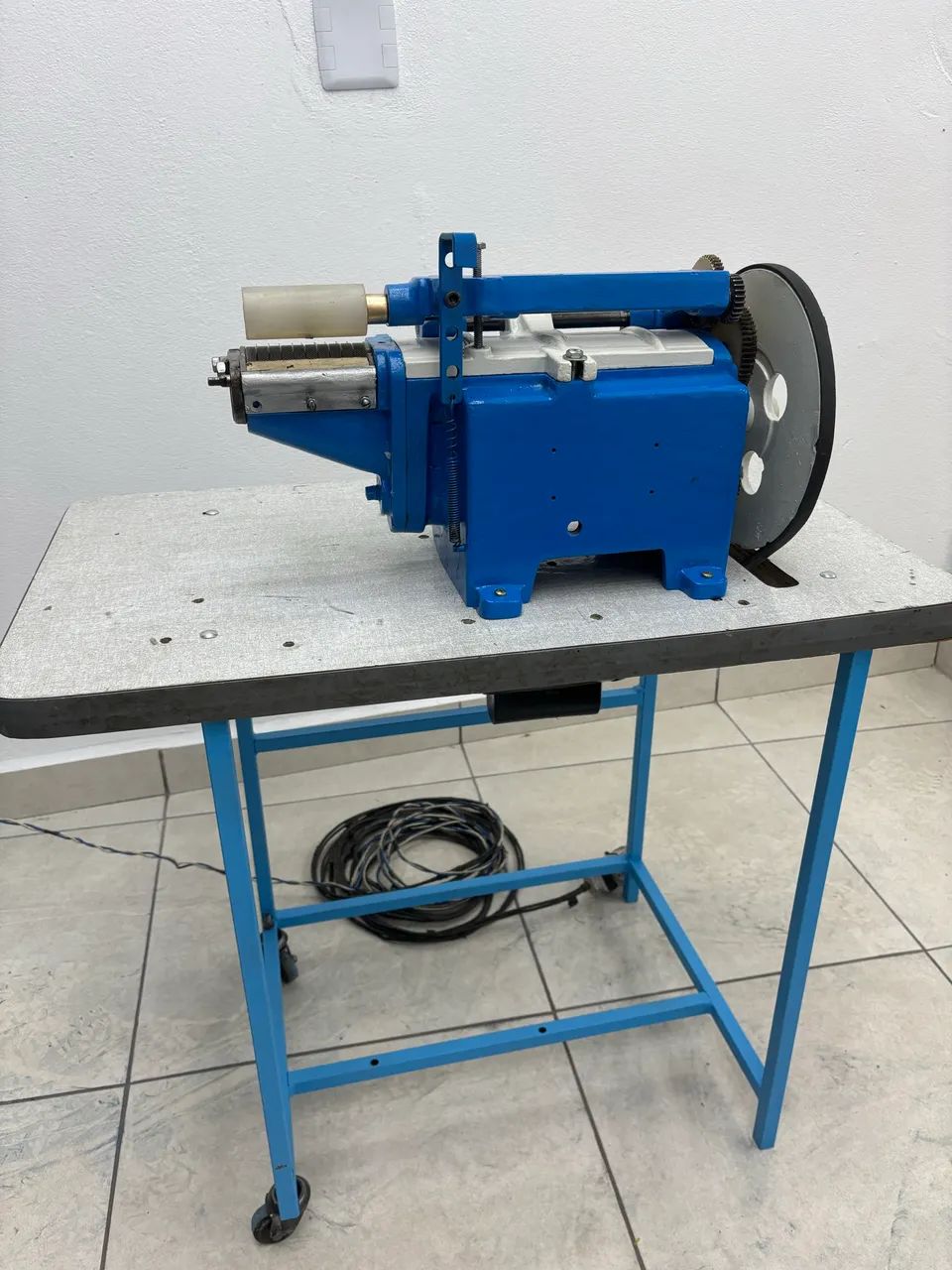 Máquina de Passar Cola KLEIN 