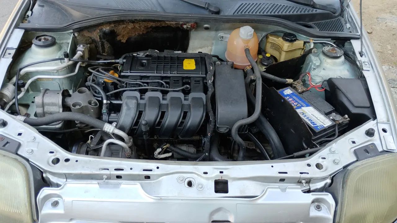 Renault Clio RT/ Privil. 1.0/1.0 Hi-power 16V 5P 2001