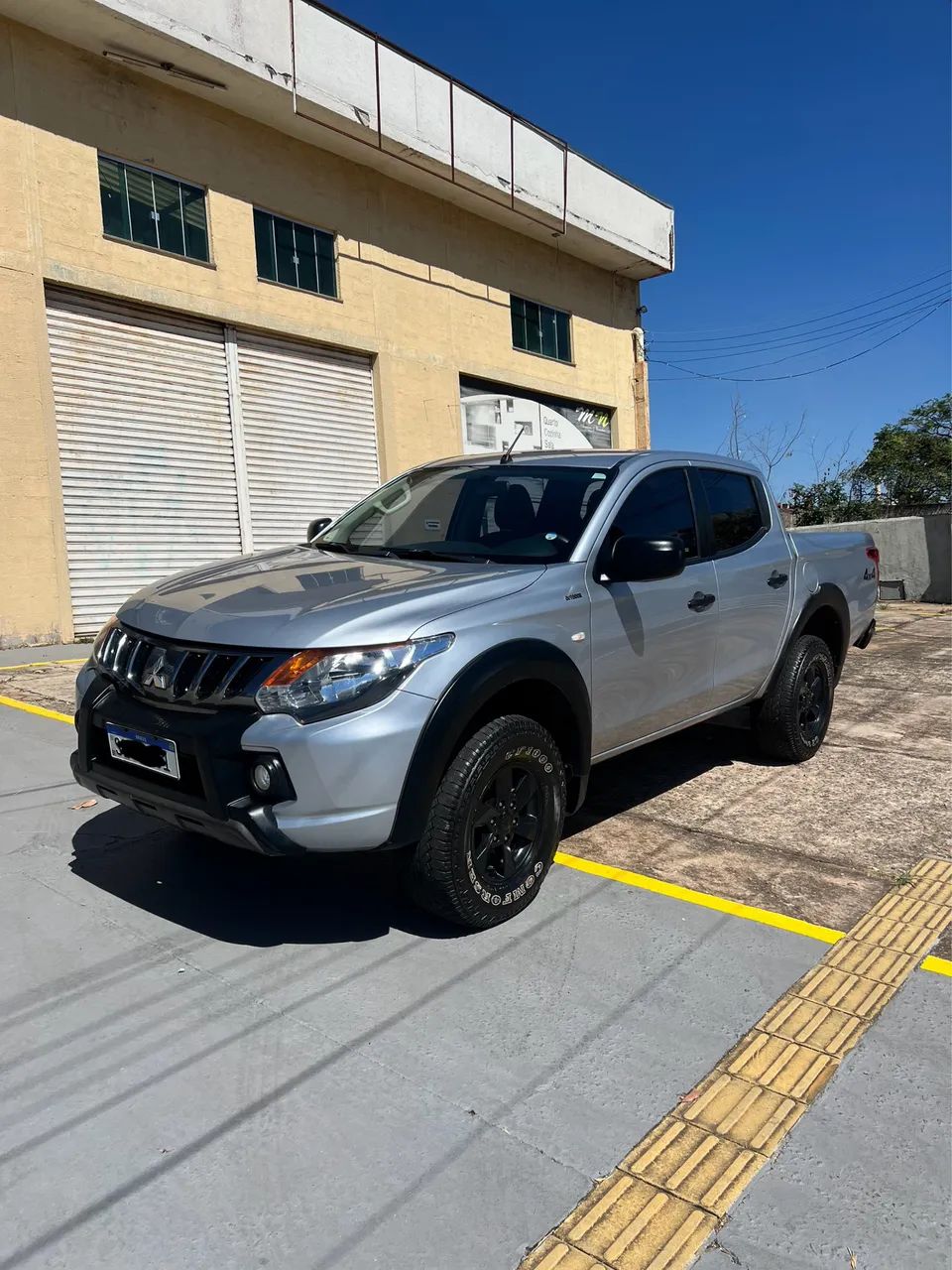 Mitsubishi L200 2024