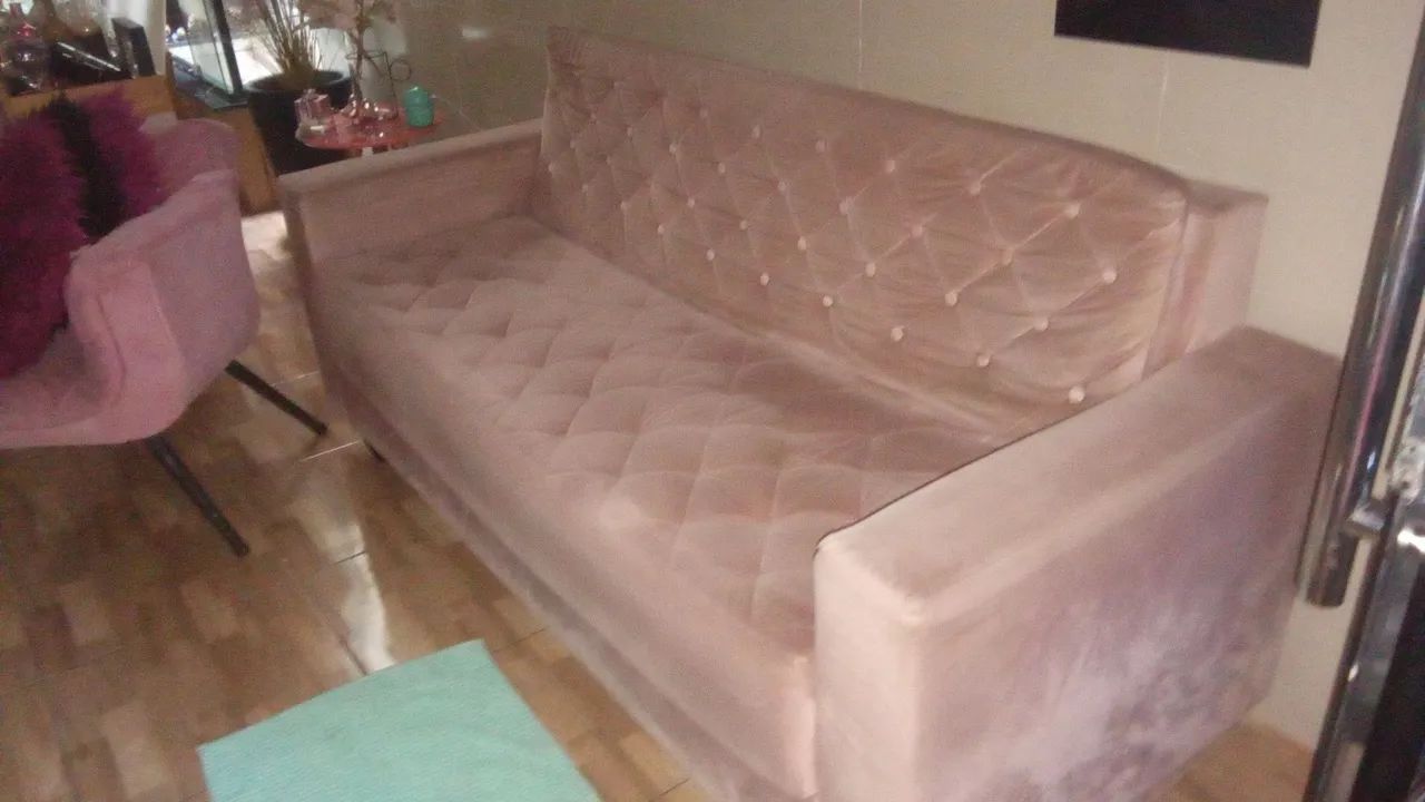 Vendo um sofa conservado 