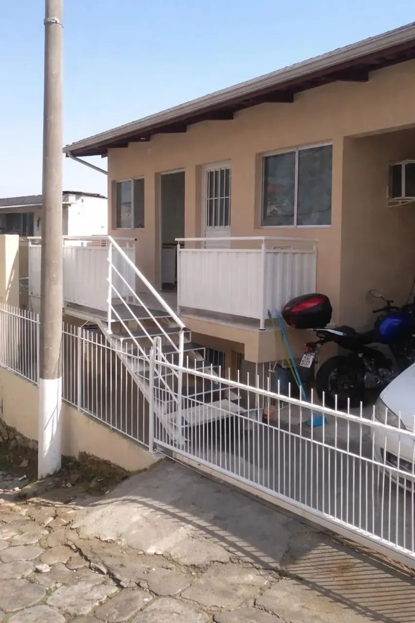 Casa para venda com 300 metros quadrados com 9 quartos em Centro - Florianópolis - Santa C