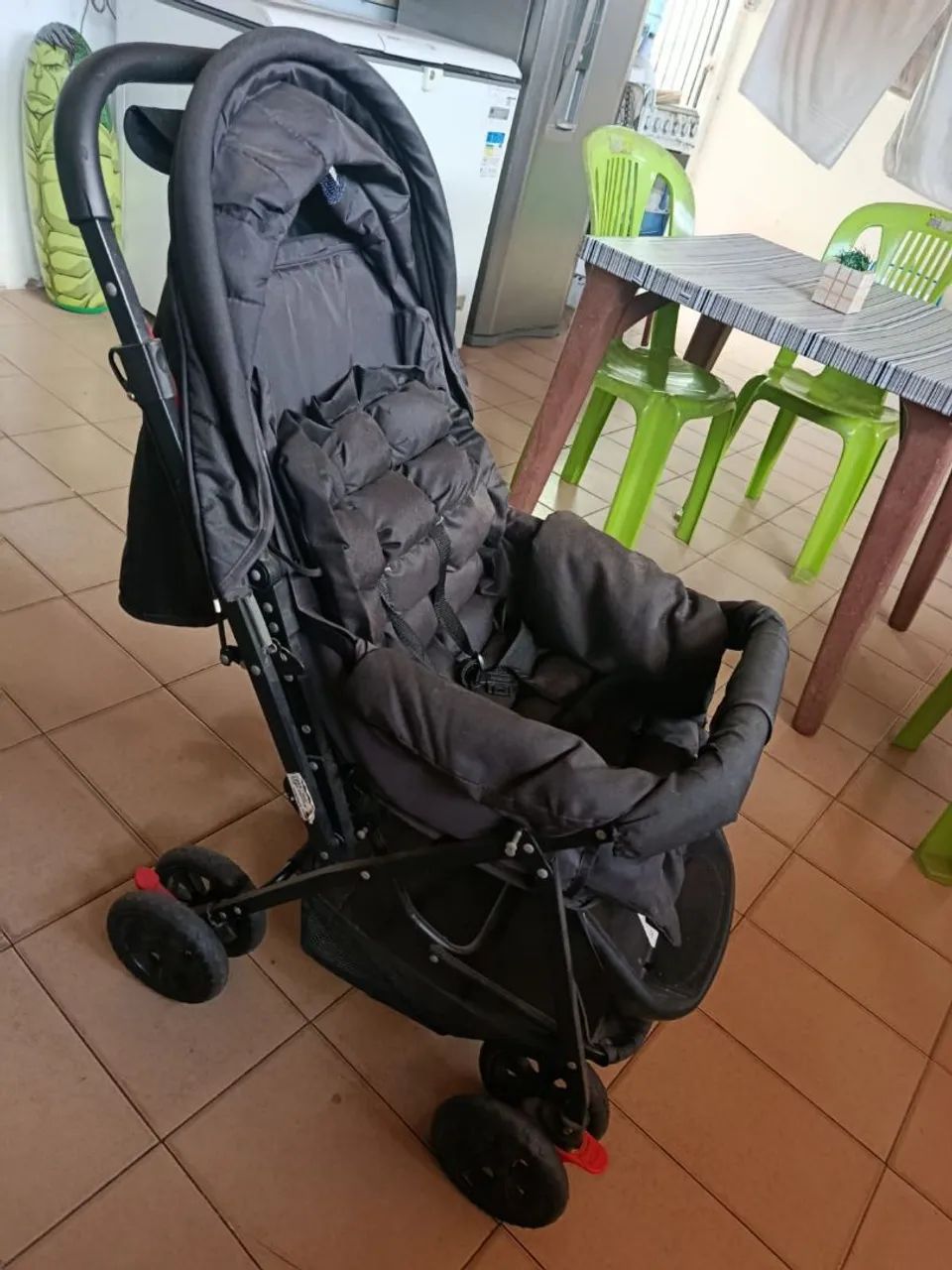 VENDO CARRINHO DE BEBÊ + BERÇO PORTÁTIL 