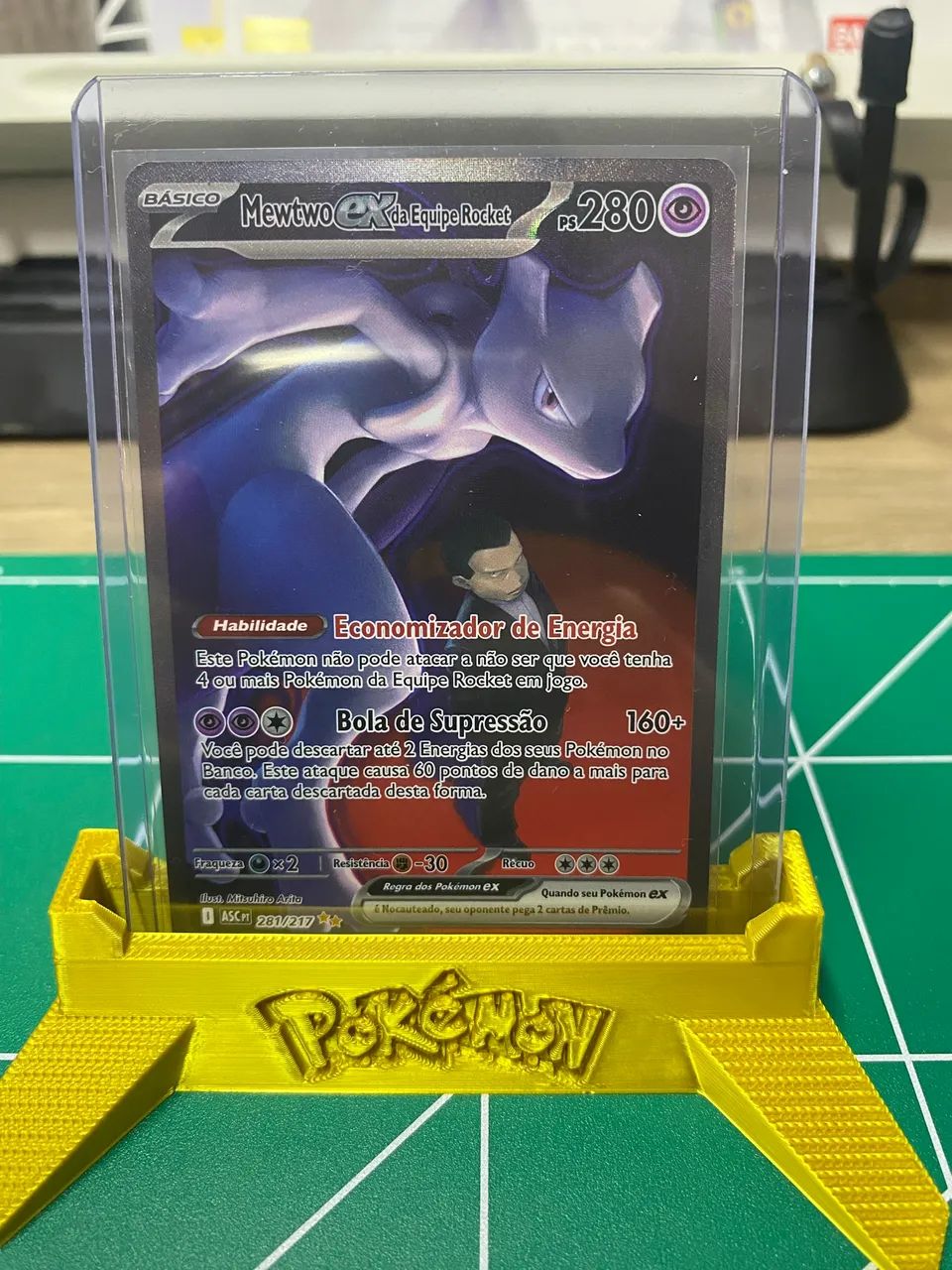 Pokémon Heróis Excelsos - Mewtwo da Equipe Rocket SAR