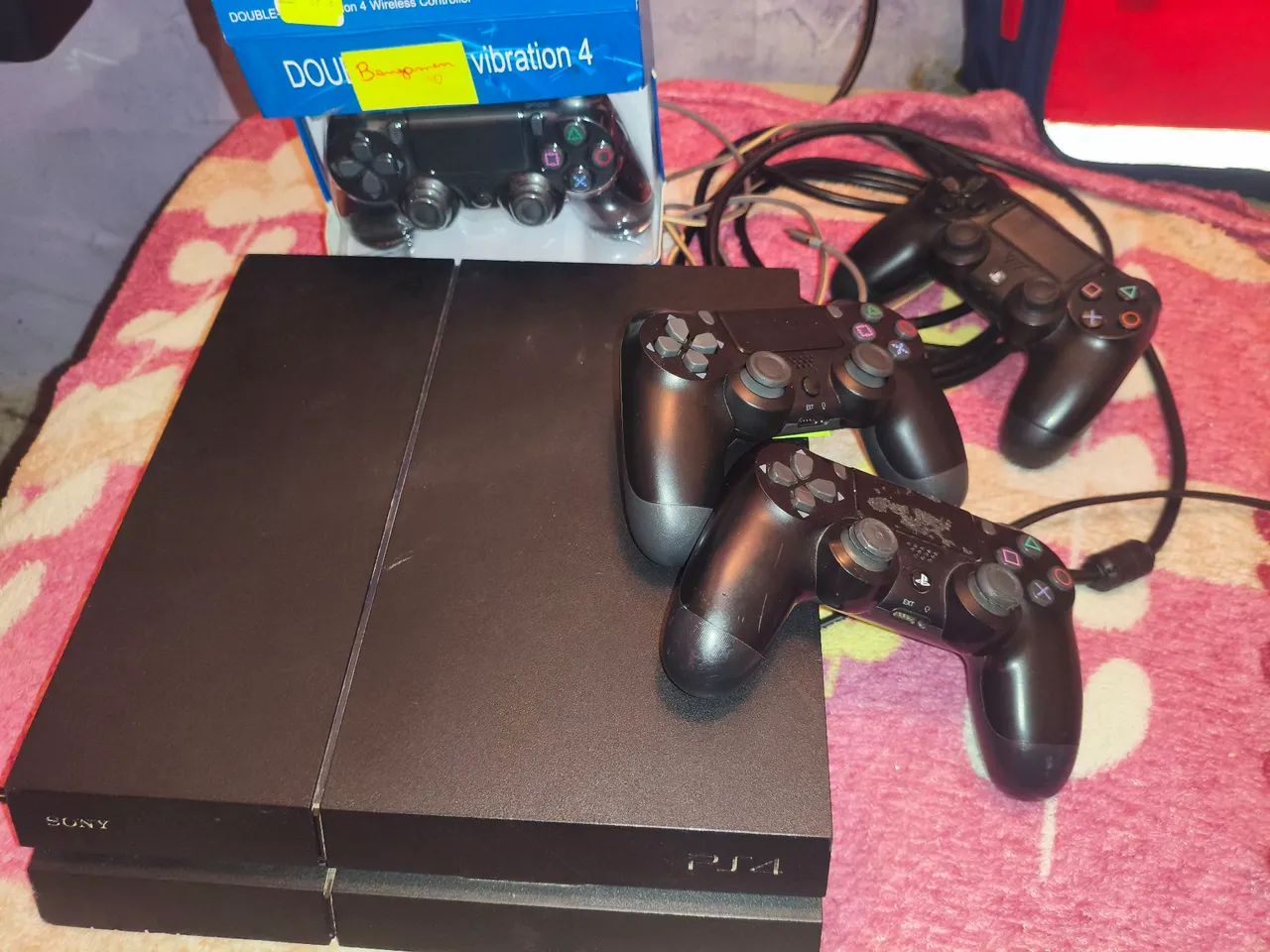 Ps4 com 3 controle  - Foto 2